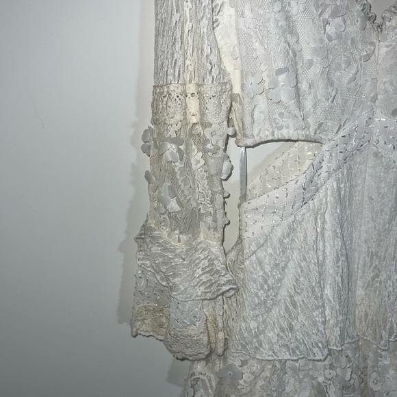 Avec Les Filles Women's Tiered Cutout Lace Minidress size 6 - Picture 11 of 16